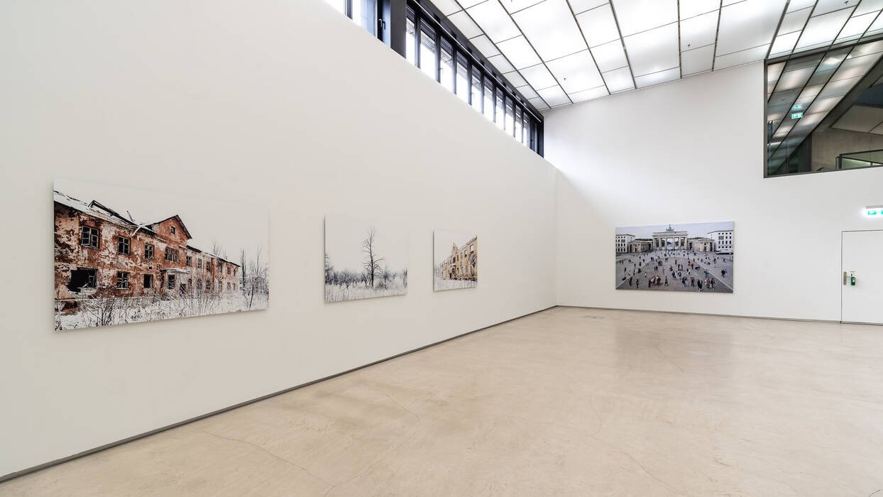 Ausstellungsansicht im Untergeschoss - Fotos von Rainer Zerback und Maxim Dondyuk